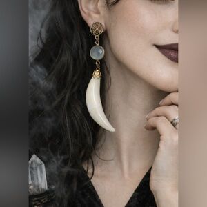 2000’s Y2K Gold Dangle Tribal Real Bone Earrings retired Etsy seller